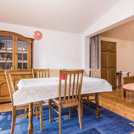 4 Bedroom Awesome Apartment In Starigrad Dış mekan fotoğraf